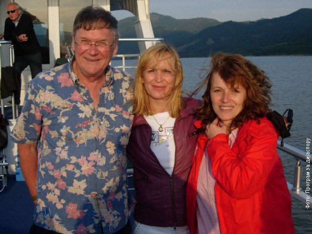 др Тим Хант, др Гордана Поповић и Вера Катанић