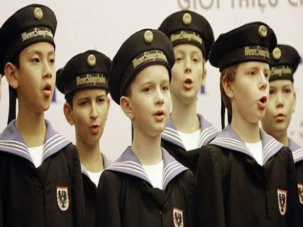 Хор бечких дечака