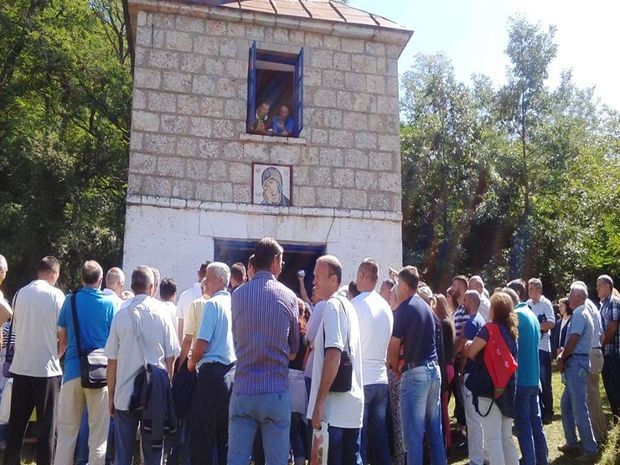 Црква Успења Пресвете Богородице у Средској