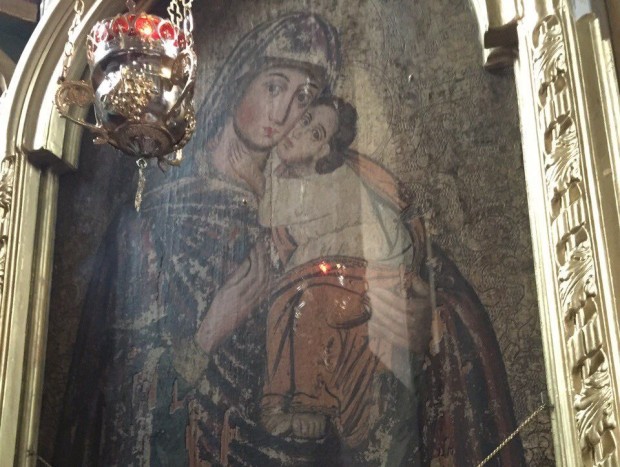 Ikona Majke Božije u manastiru Beočin Ikona Majke Božije u manastiru Beočin