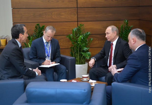 Састанак Путина са канцеларом Керном и председником Молдавије Додоном Састанак Путина са канцеларом Керном и председником Молдавије Додоном