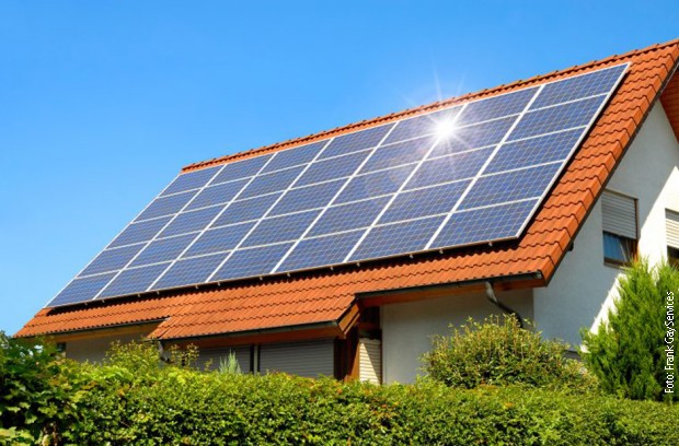 Solarni paneli, jedna od mogućnosti korišćenja obnovljivih izvora energije Solarni paneli, jedna od mogućnosti korišćenja obnovljivih izvora energije