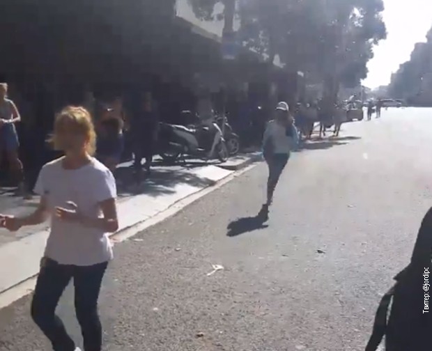 Ljudi beže nakon incidenta u Barseloni