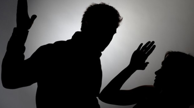 Породично насиље није само шамар, већ и ускраћивање новца Породично насиље није само шамар, већ и ускраћивање новца