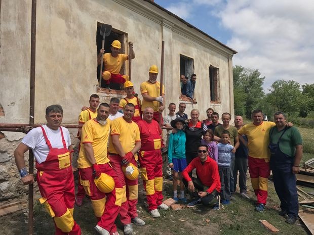 Екипа мајстора и породица Екипа мајстора и породица