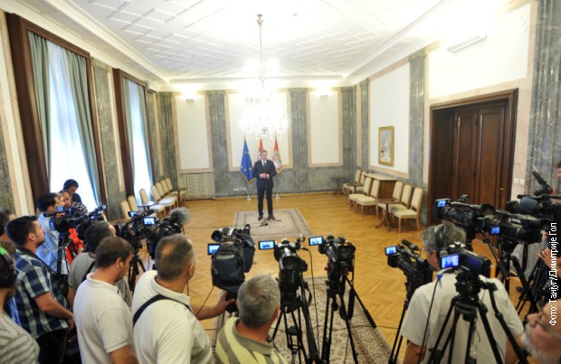 Aleksandar Vučić pred novinarima