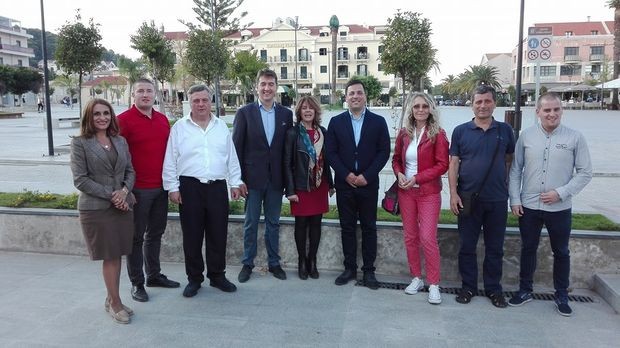Domaćini i gosti Domaćini i gosti