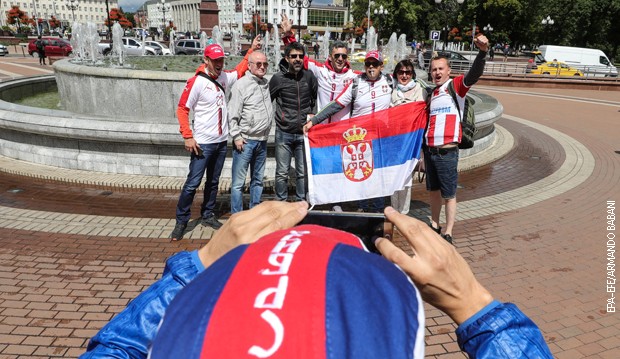 Навијачи Србије широм Калињинграда