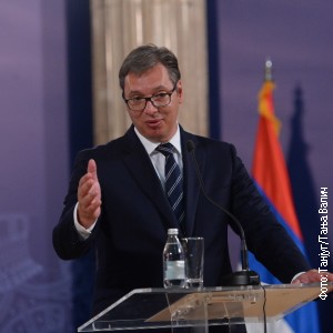 Vučić: Izvući pouke iz prošlosti 