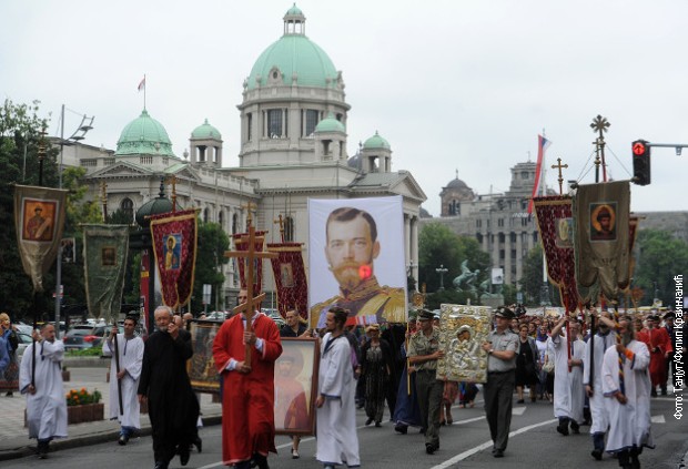 Литија централним градским улицама