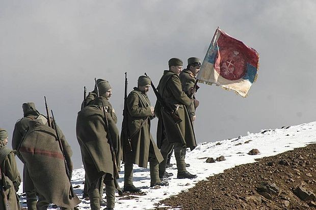 Прелазак преко Албаније, драматизација
