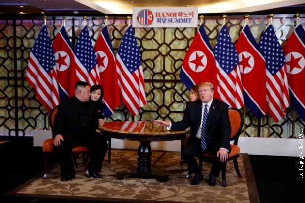 Без договора на самиту Трампа и Кима Без договора на самиту Трампа и Кима
