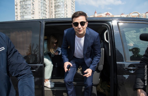Комичар Зеленски нови председник Украјине