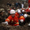 Одрон земље у Кини, десетине затрпаних