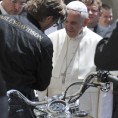 Папа продаје свог „харлија“ 