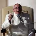 Папа: Глад у свету је "глобални скандал"