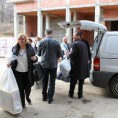 НБС поделила поклоне деци на Косову