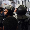 Египат, палицама на демонстранте