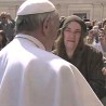Папа позвао икону панка  да пева у Ватикану