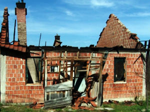 На Косову запаљена још једна кућа повратника