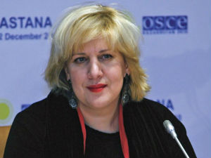 Дуња Мијатовић осудила хапшење македонског новинара