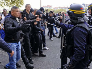 Терористи хероји младих у Француској