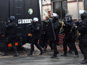 Француска, Чечени ухапшени због тероризма