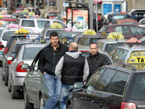 Хапшења због напада на таксисте у Београду