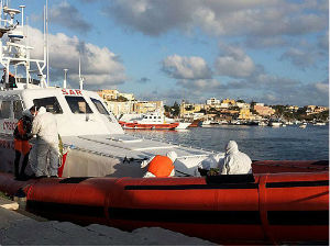 Потонуо брод у Средоземном мору са 300 миграната 