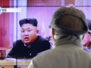 Ким Џонг Ун на челу војне вежбе у Жутом мору