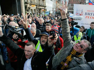 Prvi protest pokreta Pegida u Britaniji Prvi protest pokreta Pegida u Britaniji