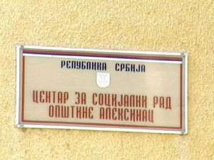 Дете соном киселином испрскало социјалну радницу Дете соном киселином испрскало социјалну радницу