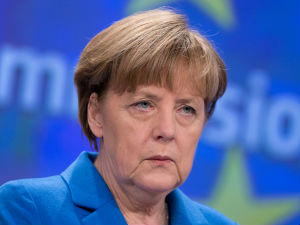 Меркелова подржава Јункерову идеју о војсци ЕУ