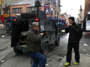 Турска, воденим топовима на демонстранте