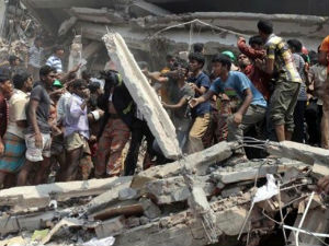 Срушила се фабрика цемента у Бангладешу