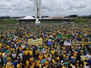 Милион Бразилаца тражи оставку председнице