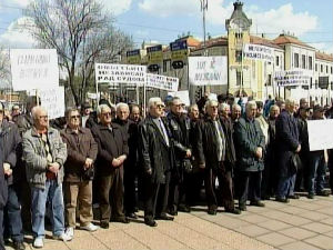 Протест војних пензионера у Нишу 