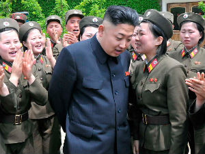 Северна Кореја, почела потрага за најбољим девојкама за вођу