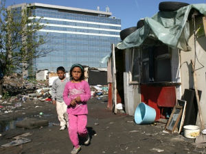 "Амнести": Роми и даље чекају на адекватан смештај