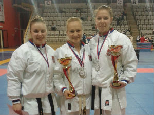 Четири медаље за каратискиње из Сокобање  
