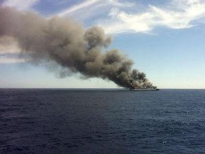 Шпанија, пожар на трајекту, путници евакуисани
