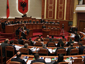 Албанија, усвојен закон о приступу досијеима тајне полиције