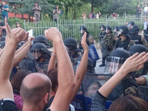 Македонија, антивладини протести у девет градова