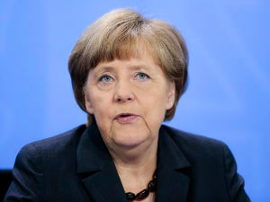 Меркелова брани своје министре у шпијунској афери
