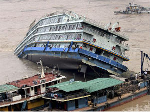 Кина, спасено 36 људи са потонулог брода 