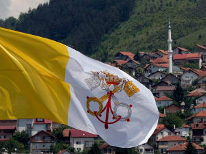 Више од хиљаду људи из Србије иде на дочек папе