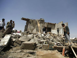 Снажан напад на Сану, десетине мртвих и рањених
