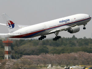 Нестали малезијски авион "носом" улетео у океан?