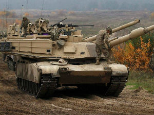 НАТО шаље тенкове на исток