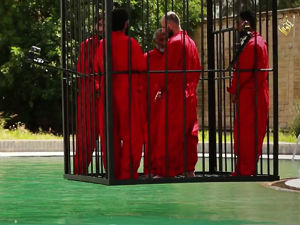 Нови снимак погубљења заробљеника Исламске државе 